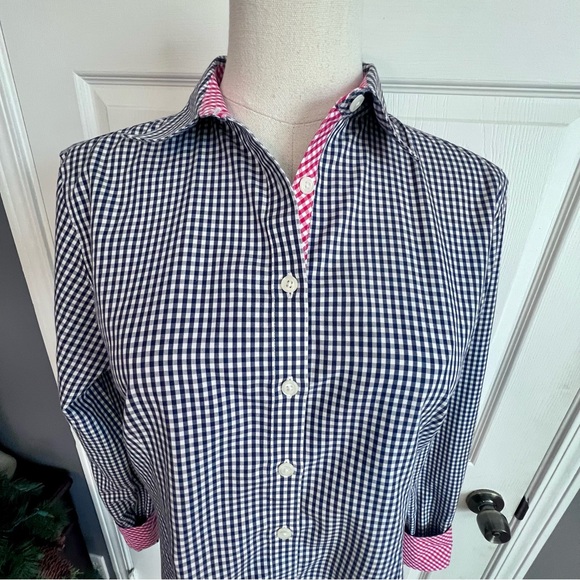 Brooks Brothers Blue and White Checkered Shirt‎ w/Pink Accents Preppy Women’s 8P - Picture 3 of 10